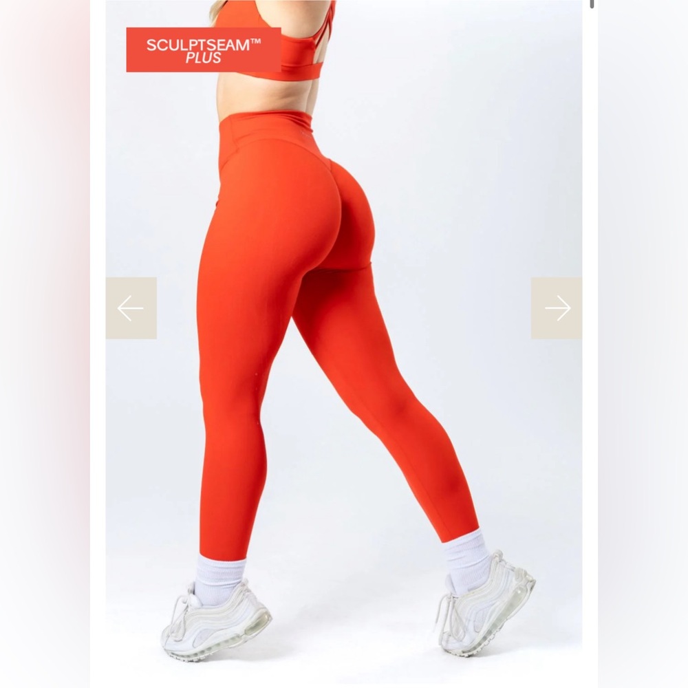 NWT Original Sculptseam Plus leggings